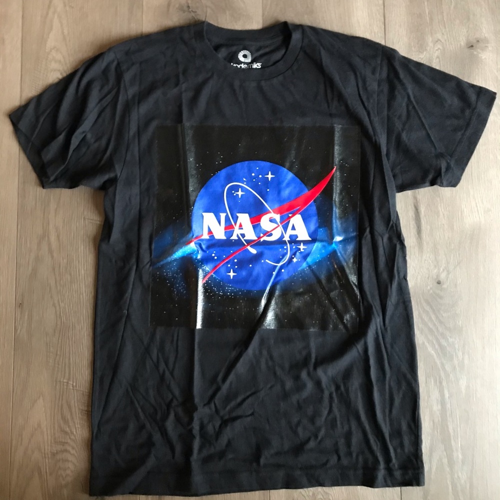 Graphic tee